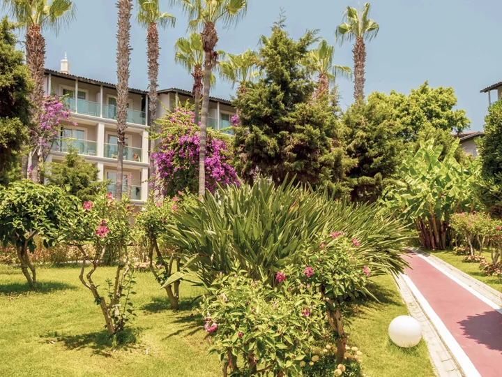Окурджалар: Sealife Buket Resort & Beach Hotel – All Inclusive