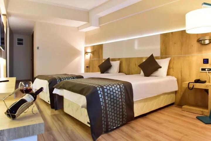 Усак: Otel Ağaoğlu