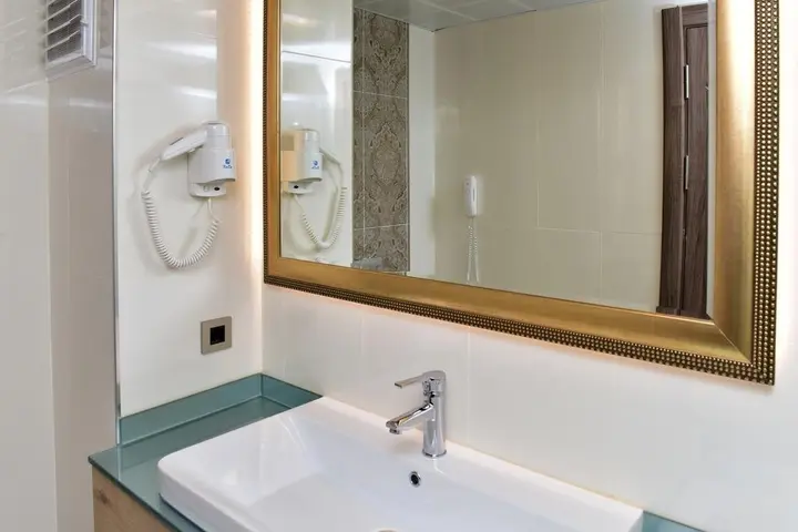 Усак: Otel Ağaoğlu