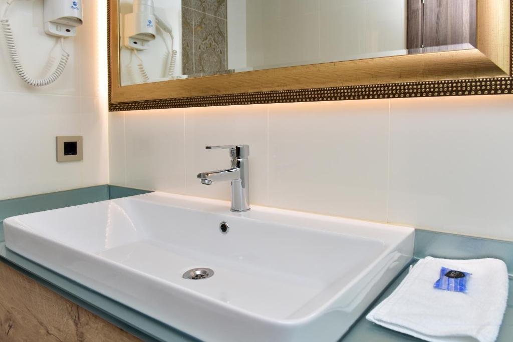 Усак: Otel Ağaoğlu