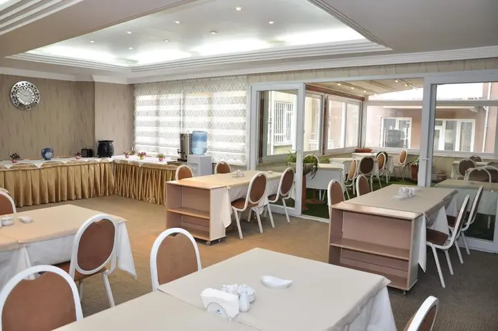 Усак: Otel Ağaoğlu