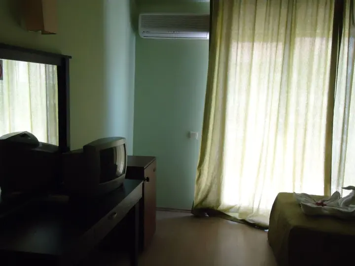 Бельдиби: Blue Pine Hotel