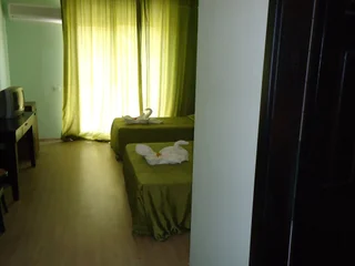 Бельдиби: Blue Pine Hotel