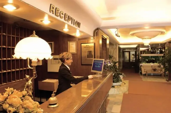Измир: Hotel Yumukoglu