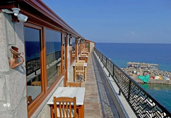 Бехрамкале: Assos Hotel