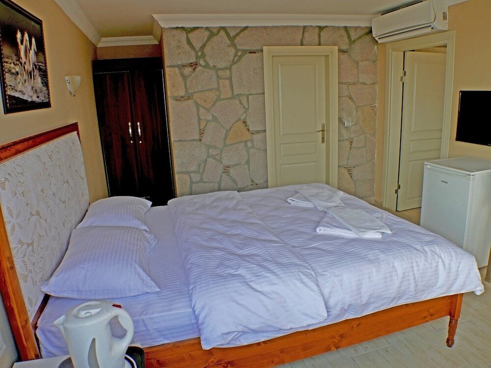 Бехрамкале: Assos Hotel