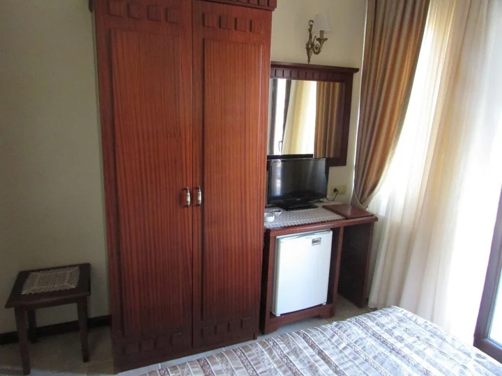 Айвалык: Hotel Alya