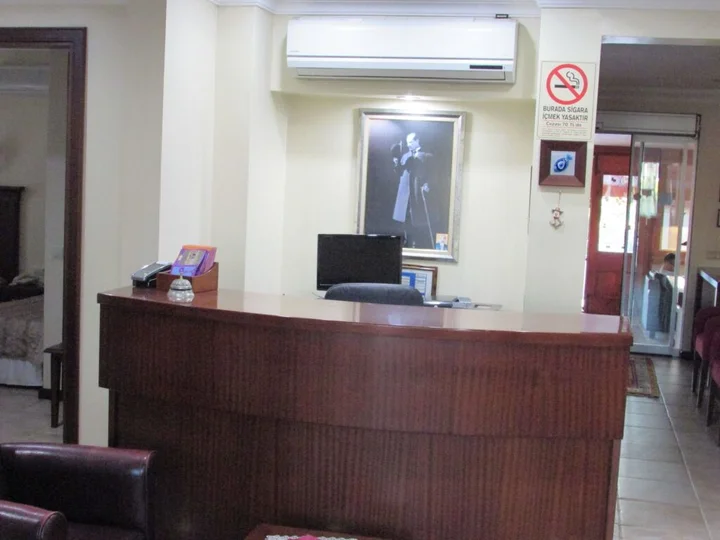 Айвалык: Hotel Alya
