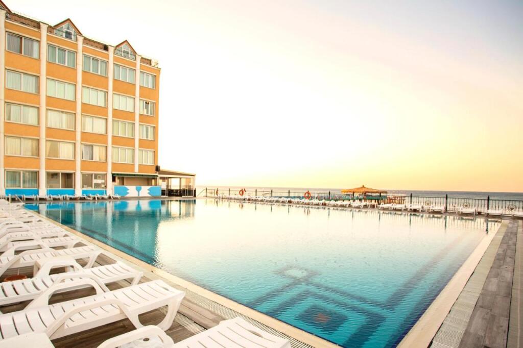 Бююкчекмедже: Kumburgaz Marin Princess Hotel