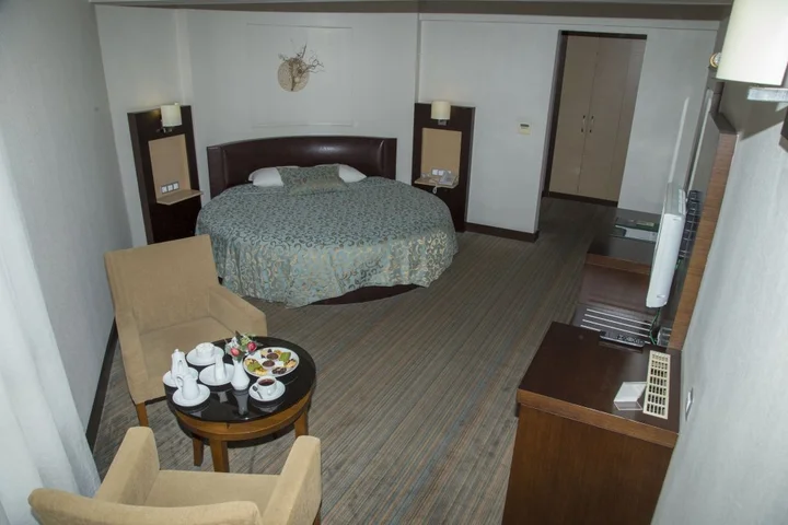 Измир: Mom Hotel