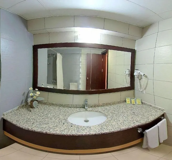 Измир: Mom Hotel