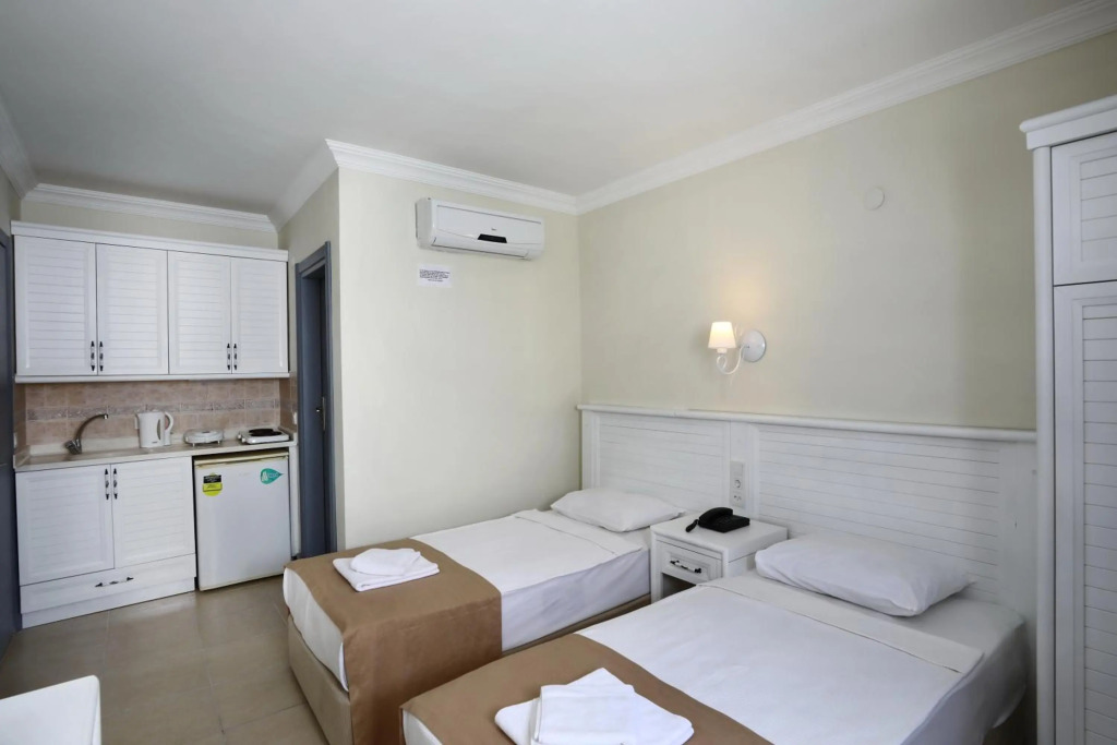 Битез: Summer in Garden Suites & Beach Hotel