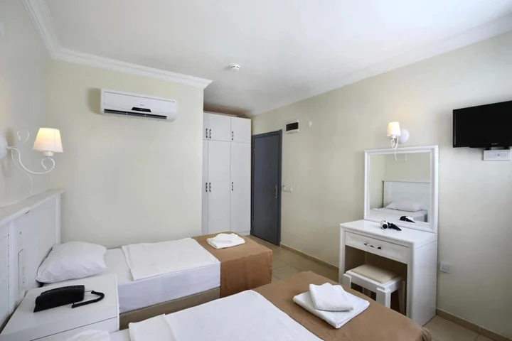 Битез: Summer in Garden Suites & Beach Hotel