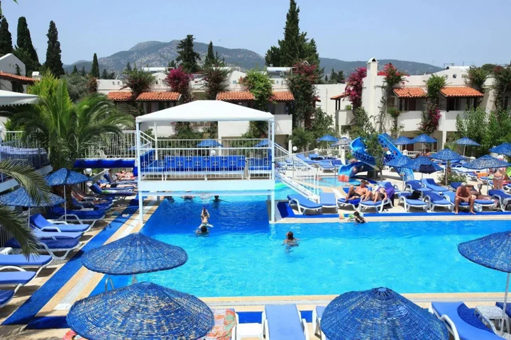 Битез: Summer in Garden Suites & Beach Hotel
