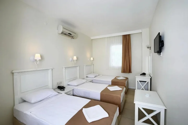 Битез: Summer in Garden Suites & Beach Hotel