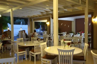 Битез: Summer in Garden Suites & Beach Hotel