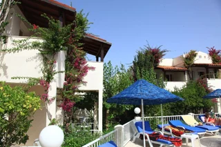 Битез: Summer in Garden Suites & Beach Hotel