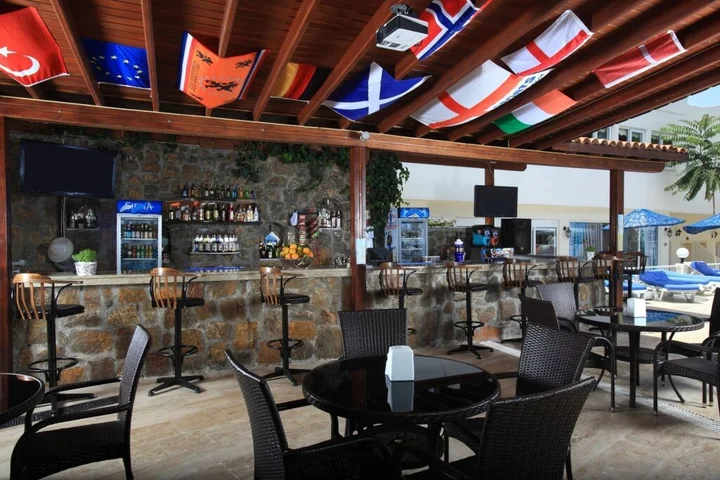 Битез: Summer in Garden Suites & Beach Hotel