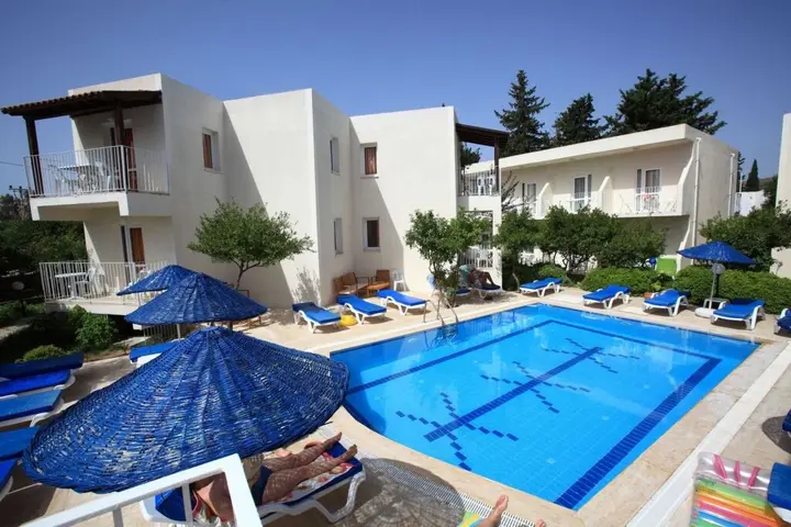 Битез: Summer in Garden Suites & Beach Hotel
