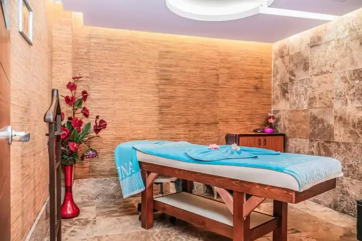 Аксу: Royal Wings Hotel — All Inclusive