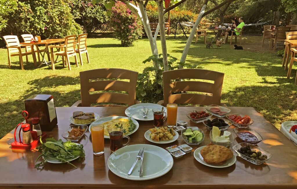 Чиралы: Baris Pension & Bungalows