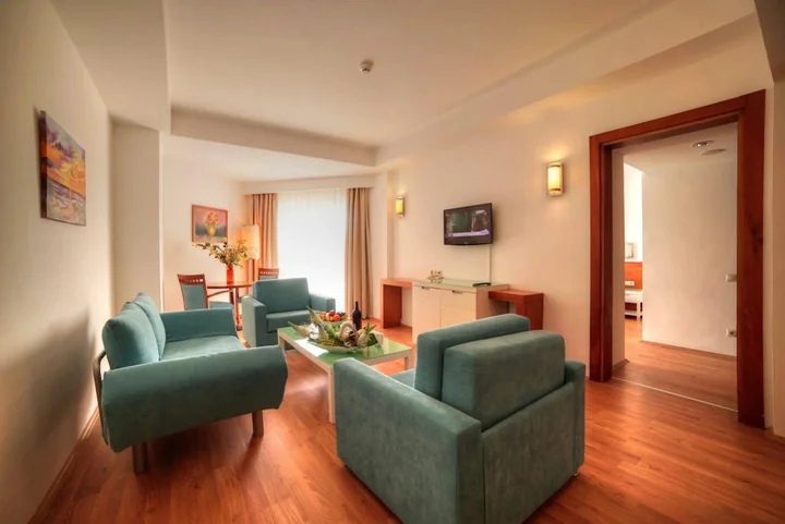 Чамьюва: Zena Resort