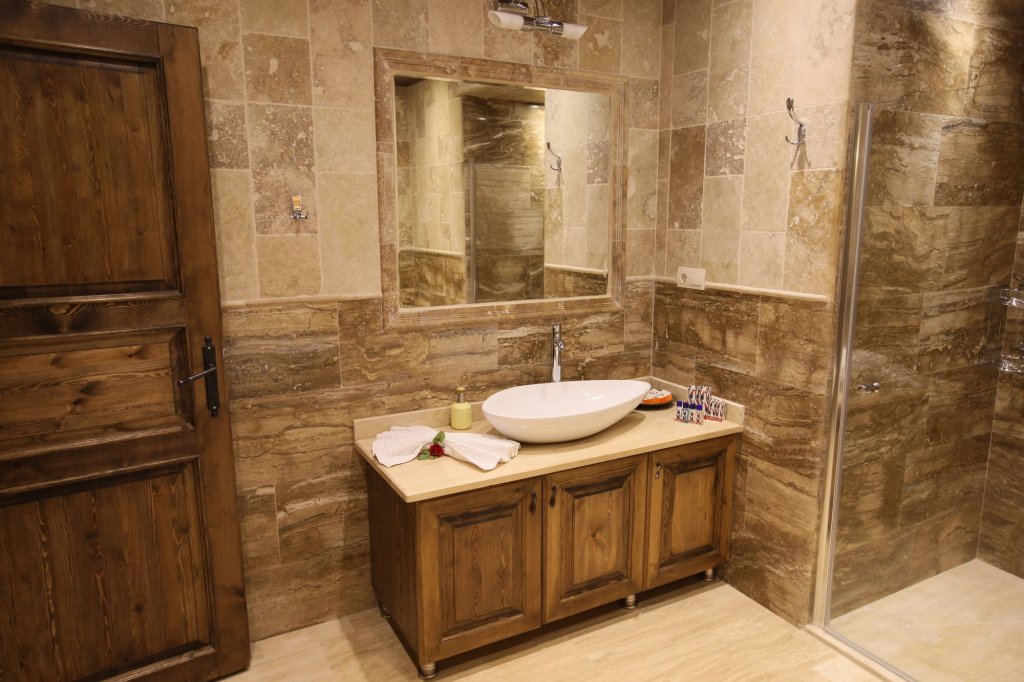 Учисар: Hotel  Lalesaray