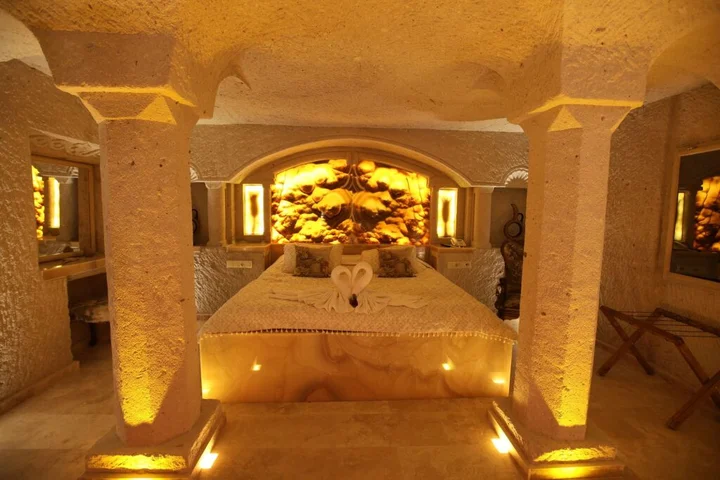 Учисар: Hotel Lalesaray