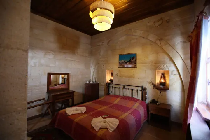 Учисар: Hotel  Lalesaray