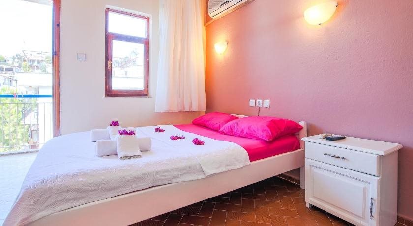 Каш: Saray Hotel