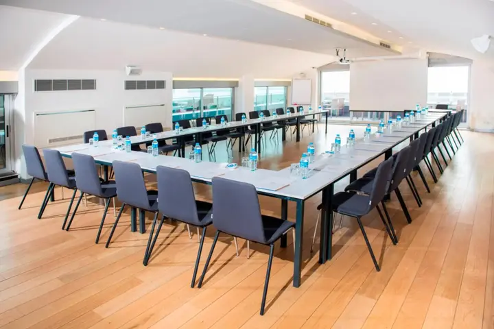 Измит: Wes Hotel Izmit