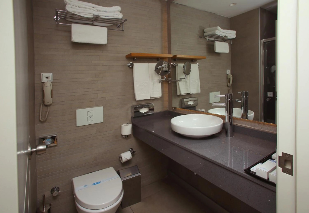 Измит: Wes Hotel Izmit