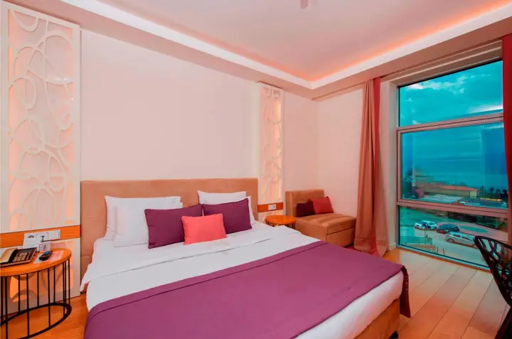 Измит: Wes Hotel Izmit