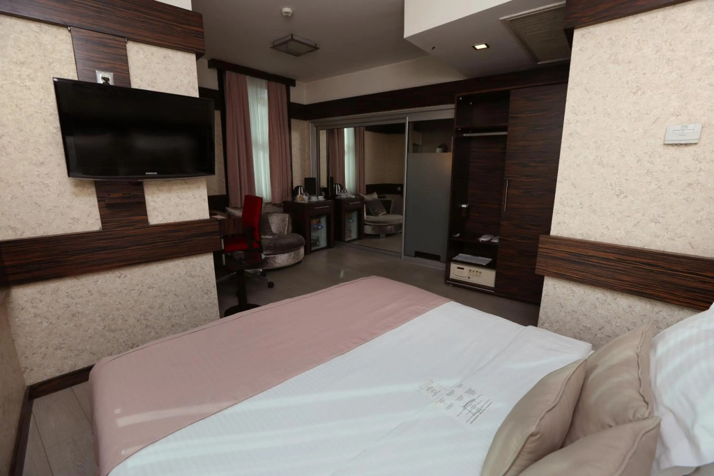 Измит: Wes Hotel Izmit