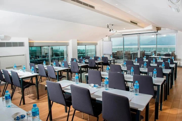 Измит: Wes Hotel Izmit