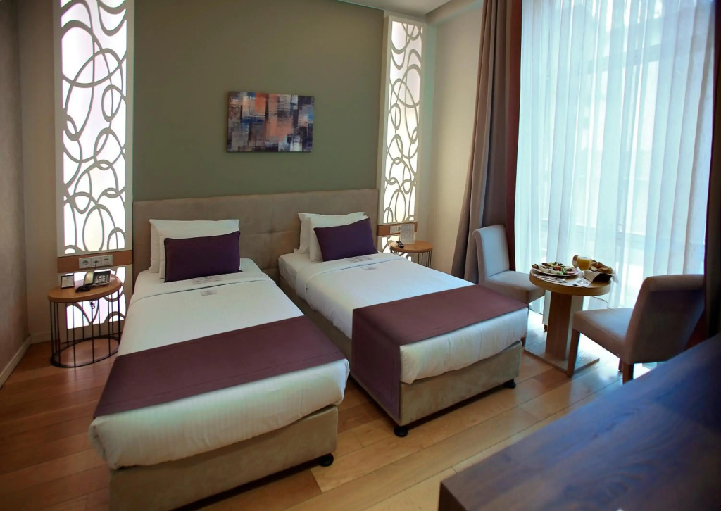 Измит: Wes Hotel Izmit