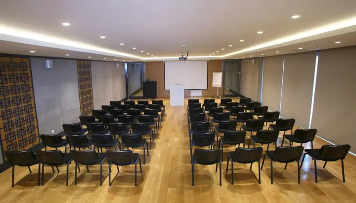 Измит: Wes Hotel Izmit