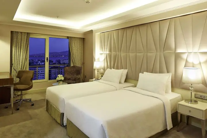 Измир: Doubletree By Hilton Hotel Izmir - Alsancak