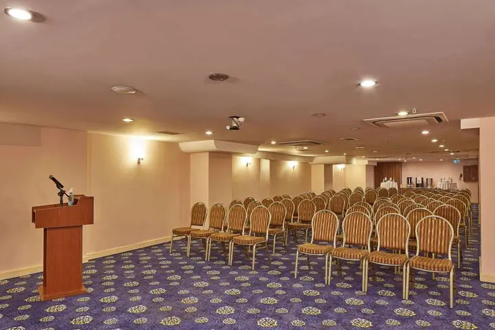 Измир: Doubletree By Hilton Hotel Izmir - Alsancak