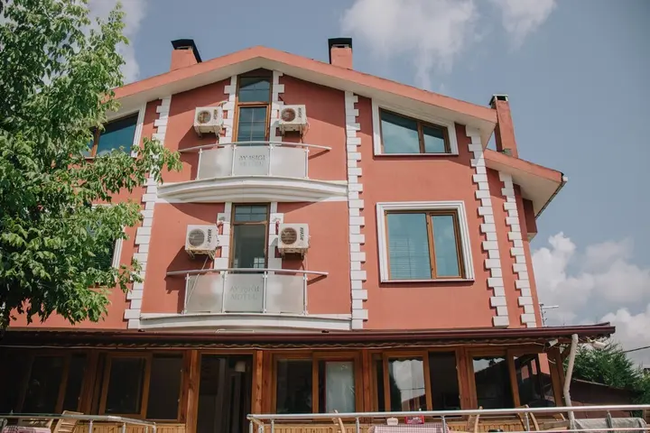 Сайл: Ayisigi Hotel