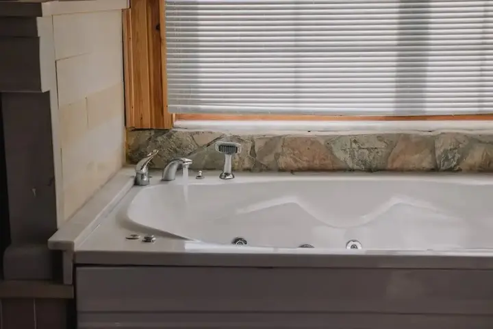 Сайл: Ayisigi Hotel