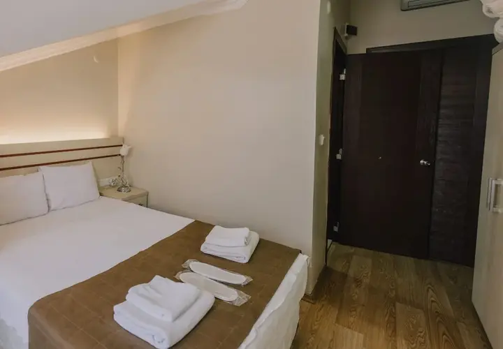 Сайл: Ayisigi Hotel