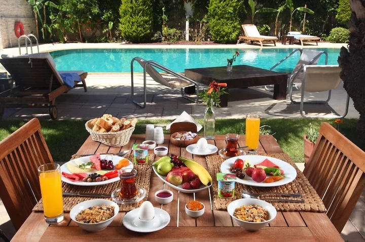 Битез: Sah Hotel
