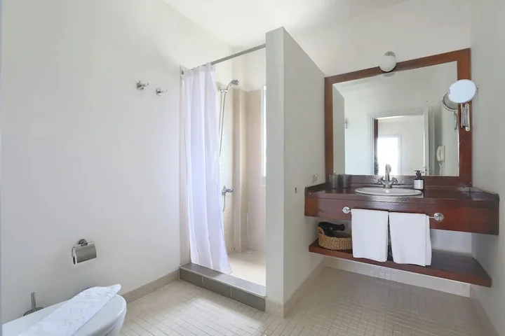 Битез: Sah Hotel
