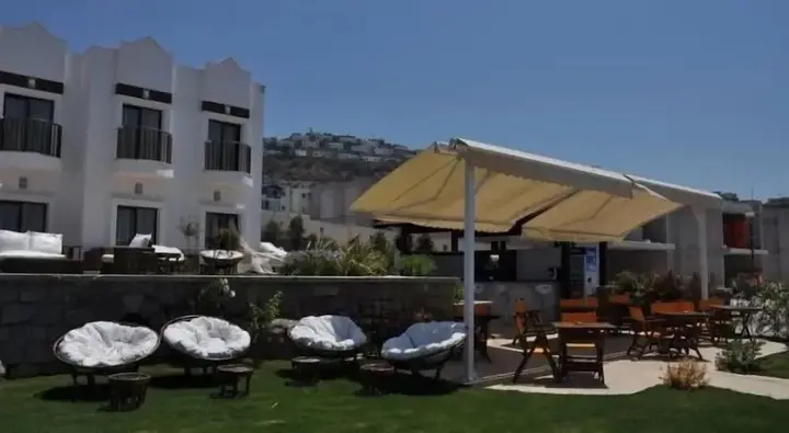 Тургутрейс: Small Beach Hotel