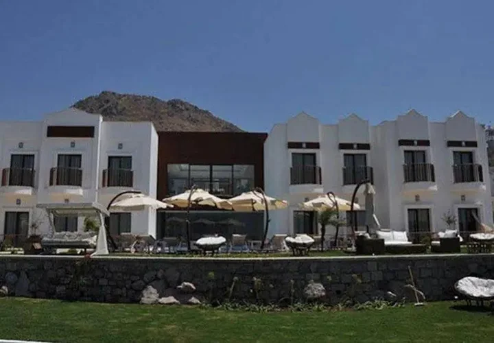 Тургутрейс: Small Beach Hotel