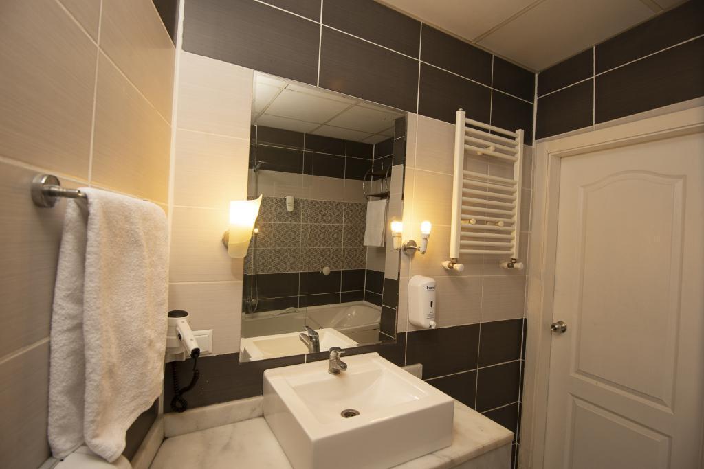 Эскишехир: SRF Hotel