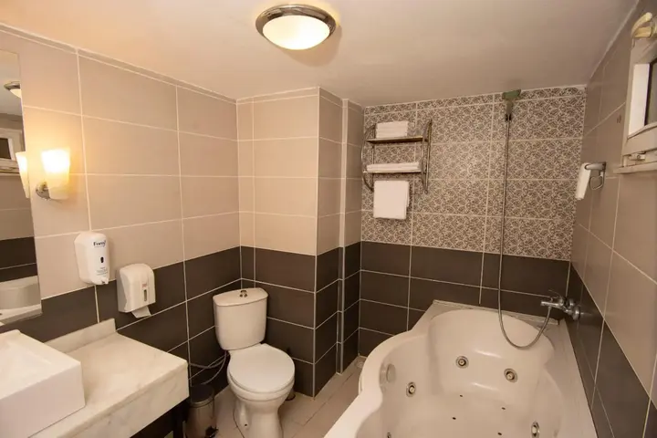 Эскишехир: SRF Hotel