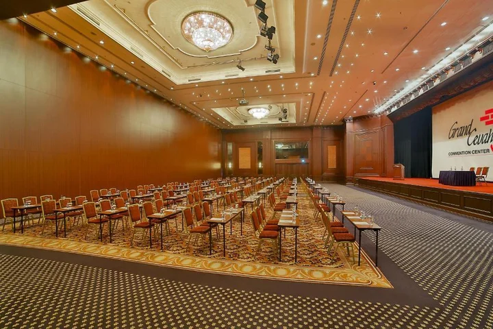 Стамбул: Grand Cevahir Hotel & Convention Center