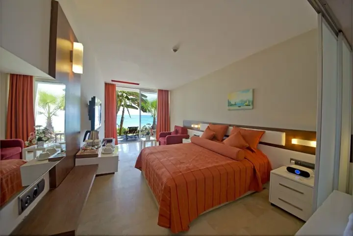 Аланья: Yalihan Una